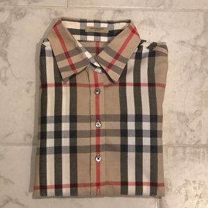 Burberry bottom down shirt